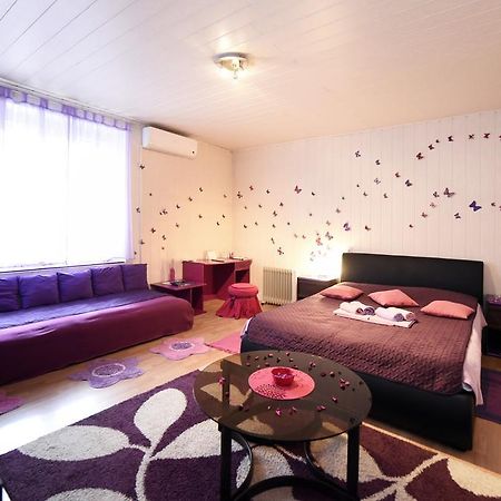 Apartment Orange Purple Blue Zagreb Bagian luar foto