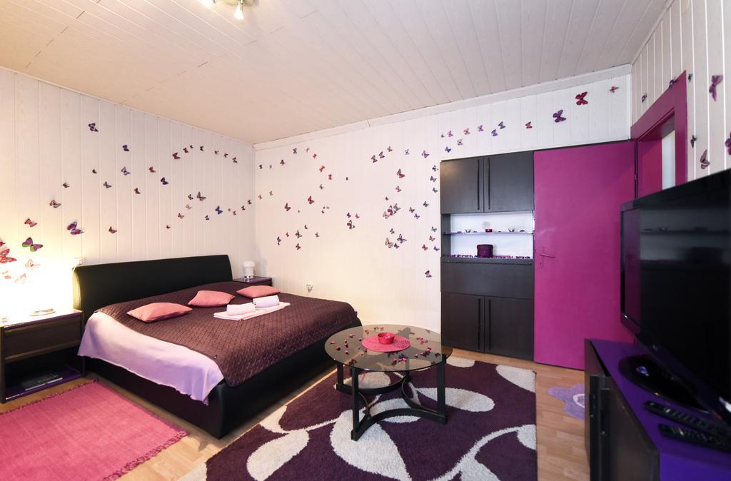 Apartment Orange Purple Blue Zagreb Bagian luar foto
